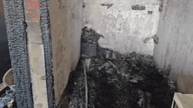 Jalandhar Fire: जालंधर के सोढल नगर में घर में लगी भीषण आग, जानिए कैसे बच्चे की गलती से मंदीर की ज्योत के कारण भड़की आग ?