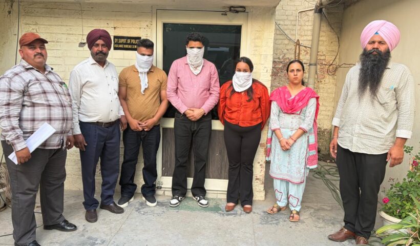  PUNJAB Vigilance Bureau nabs two SDO & Clerk red handed accepting bribe of Rs 10,000