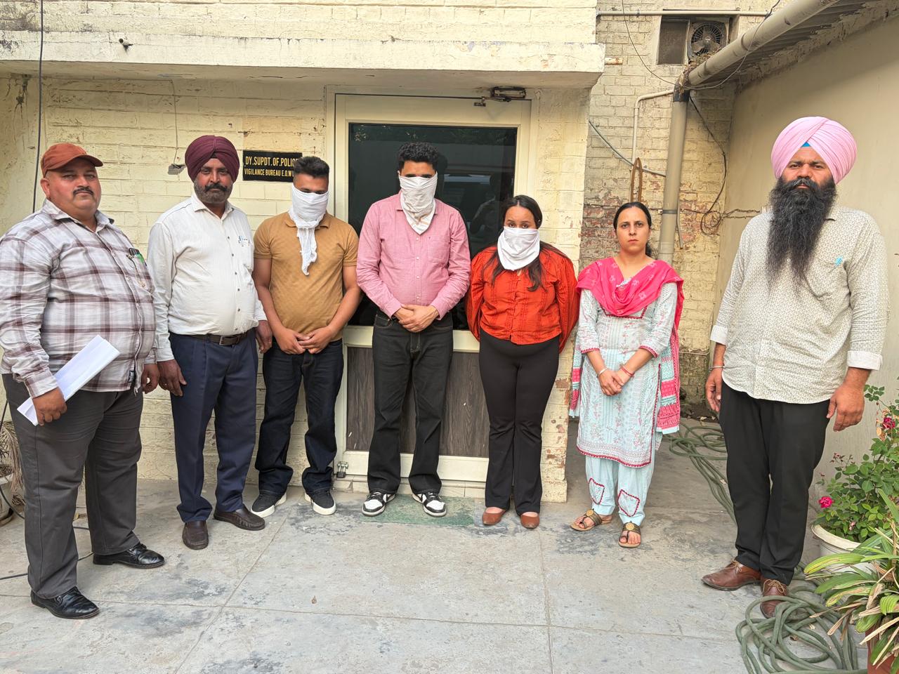  PUNJAB Vigilance Bureau nabs two SDO & Clerk red handed accepting bribe of Rs 10,000