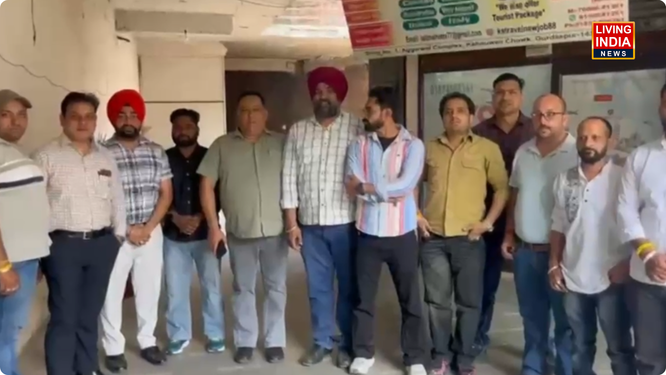 ਗੁਰਦਾਸਪੁਰ ਸ਼ਹਿਰ ਵਿੱਚ ਪੁਲਿਸ ਪ੍ਰਸ਼ਾਸਨ ਅਤੇ ਮੀਡੀਆ ਭਾਈਚਾਰੇ ਵਿਚਾਲੇ ਟਕਰਾਅ ਵਧਦਾ ਨਜ਼ਰ ਆ ਰਿਹਾ ਹੈ। ਐੱਸ.ਐੱਚ.ਓ. (SHO) ਸਿਟੀ ਦਵਿੰਦਰ ਪ੍ਰਕਾਸ਼