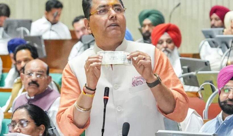 WORKERS ARE FOUNDATION OF GROWTH, AMAN ARORA HAILS LABOURERS ON MAY-DAY