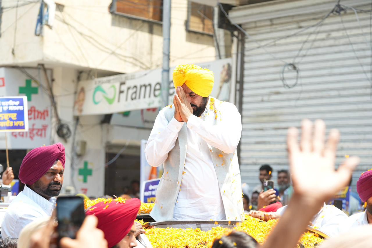 ਮਾਲਵਾ ਖੇਤਰ ਵਿੱਚ ਪਹੁੰਚੀ ਸ਼ੁਕਰਾਨਾ ਯਾਤਰਾ, ਵਤਨ ਦੀ ਖਾਤਰ ਸਭ ਤੋਂ ਵੱਧ ਜਾਨਾਂ ਕੁਰਬਾਨ ਕਰਨ ਵਾਲੇ ਪੰਜਾਬੀਆਂ ’ਤੇ ਦੇਸ਼ ਵਿਰੋਧੀ ਹੋਣ ਦਾ ਠੱਪਾ ਲਾ ਰਹੀ ਹੈ ਭਾਜਪਾ-ਮੁੱਖ ਮੰਤਰੀ ਭਗਵੰਤ ਸਿੰਘ ਮਾਨ