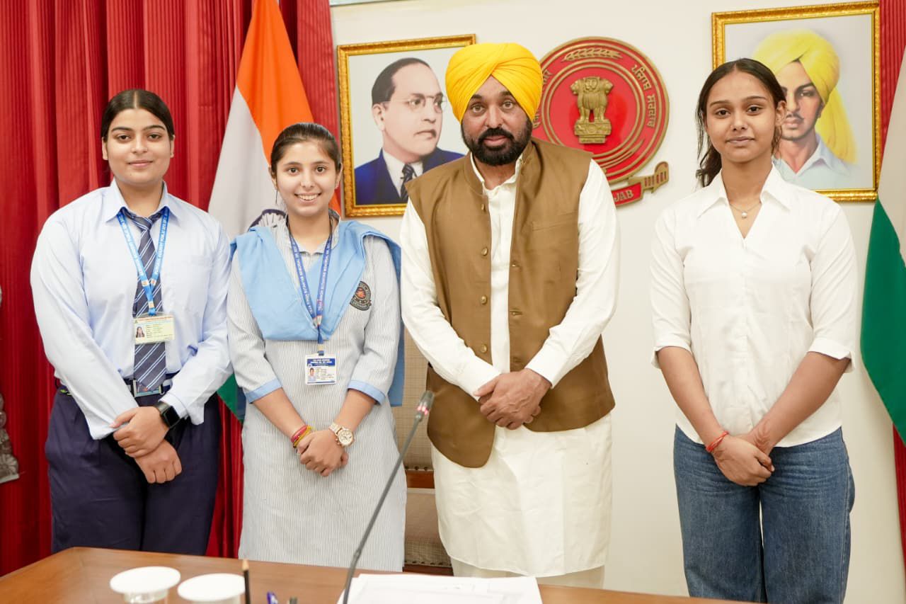 ਭਗਵੰਤ ਮਾਨ ਸਰਕਾਰ ਦੀ ਸਿੱਖਿਆ ਕ੍ਰਾਂਤੀ ਦਾ ਅਸਰ, ਪੰਜਾਬ ਦੇ 416 ਸਰਕਾਰੀ ਸਕੂਲਾਂ ਦੀ 12ਵੀਂ ਜਮਾਤ ਦਾ ਨਤੀਜਾ 100 ਫੀਸਦੀ ਰਿਹਾ