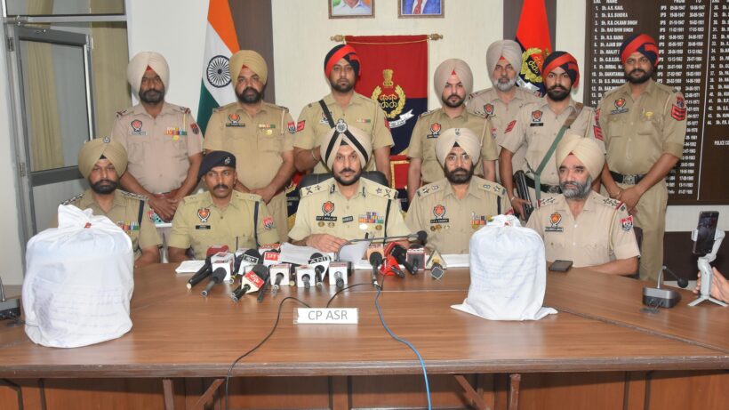 ਈ ਅਧਾਰਤ ਡਰੱਗ ਕਾਰਟੇਲ ਦਾ ਅੰਮ੍ਰਿਤਸਰ ਵਿੱਚ ਪਰਦਾਫ਼ਾਸ਼; 10 ਕਿੱਲੋ ਆਈ.ਸੀ.ਈ., 4 ਕਿੱਲੋ ਹੈਰੋਇਨ ਸਮੇਤ ਦੋ ਕਾਬੂ,,ਦੁਬਈ ਅਧਾਰਤ ਨਸ਼ਾ ਤਸਕਰ ਦੇ ਸੰਪਰਕ ਵਿੱਚ ਸਨ ਗ੍ਰਿਫਤਾਰ ਕੀਤੇ ਦੋਸ਼ੀ: ਡੀਜੀਪੀ ਗੌਰਵ ਯਾਦਵ*