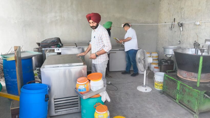 ਦੁੱਧ ਸੈਂਪਲਿੰਗ ਮੁਹਿੰਮ ਤੋਂ ਬਾਅਦ, ਪੰਜਾਬ ਵਿੱਚ ਦੋ ਰੋਜ਼ਾ ਵਿਆਪਕ ਪਨੀਰ ਸੈਂਪਲਿੰਗ ਮੁਹਿੰਮ ਚਲਾਈ; 211 ਸੈਂਪਲ ਕੀਤੇ ਗਏ ਇਕੱਤਰ