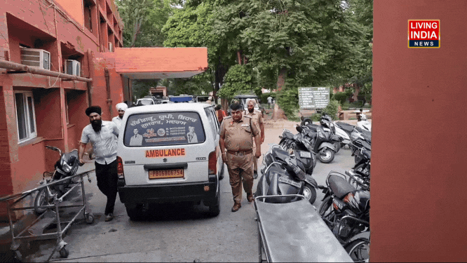 Batala Sarpanch Shot: बटाला में आम आदमी पार्टी के सरपच को मारी गोली, घायल को अमृतसर किया रैफर, सोशल मीडिया में पोस्ट वायरल