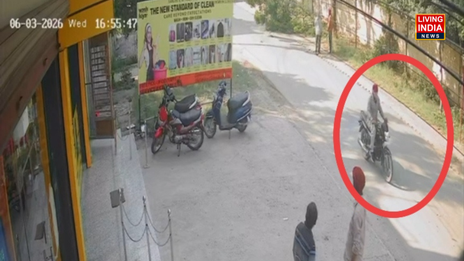 Gurdaspur Snatching: गुरदासपुर में लुटेरों के हौंसले बुलंद, दिन-दिहाड़े लुटी महिला की बालियां, आज्ञात बाइक सवार आरोपी कैमरे में कैद