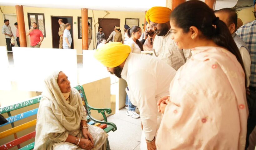 ਹਰਜੋਤ ਸਿੰਘ ਬੈਂਸ ਦੀ ਨਗਰ ਨਿਗਮ ਅਧਿਕਾਰੀਆਂ ਨੂੰ ਹਦਾਇਤ- ਲੁਧਿਆਣਾ ਸ਼ਹਿਰ ਨੂੰ 30 ਜੂਨ ਤੱਕ ਸੜਕਾਂ ਦੇ ਟੋਇਆਂ ਅਤੇ ਮੈਨਹੋਲ ਮੁਕਤ ਬਣਾਇਆ ਜਾਵੇ