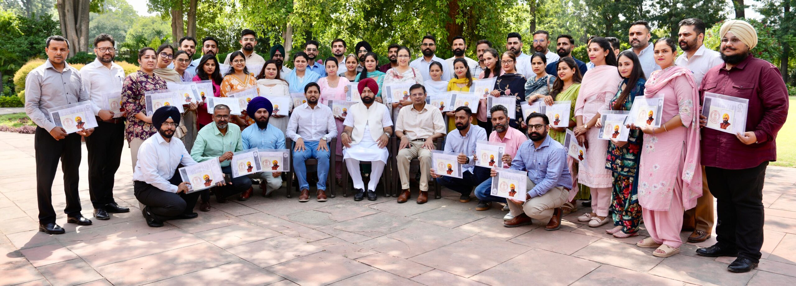 हरदीप सिंह मुंडियां ने 48 ज़िला सिस्टम मैनेजरों और सहायक सिस्टम मैनेजरों को नियुक्ति पत्र सौंपे