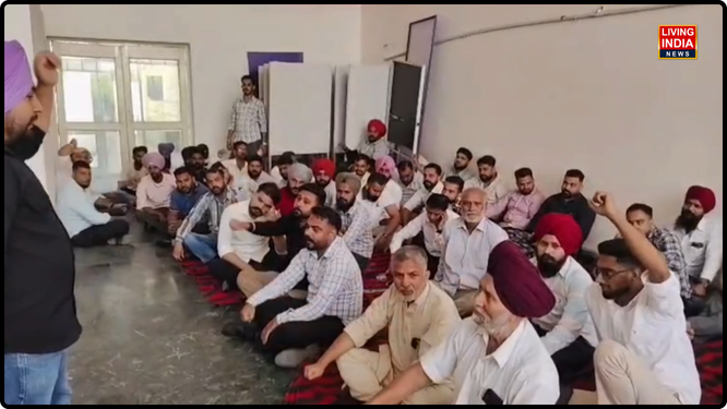 ਪੰਜਾਬ ਭਰ ਦੇ ਸੇਵਾ ਕੇਂਦਰਾਂ ਦੇ ਕਰਮਚਾਰੀਆਂ ਵੱਲੋਂ ਆਪਣੀਆਂ ਹੱਕੀ ਮੰਗਾਂ ਨੂੰ ਲੈ ਕੇ ਵਿੱਢੀ ਗਈ ਮੁਹਿੰਮ ਲਗਾਤਾਰ ਤਿੱਖੀ ਹੁੰਦੀ ਜਾ ਰਹੀ ਹੈ। ਬੀਤੀ 26 ਮਈ ਤੋਂ ਲਗਾਤਾਰ