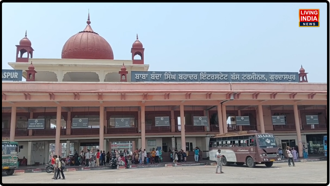 ਗੁਰਦਾਸਪੁਰ ਦੇ ਇੰਪਰੂਵਮੈਂਟ ਟਰੱਸਟ ਦੇ ਅਧੀਨ ਆਉਂਦੇ ਬਾਬਾ ਬੰਦਾ ਸਿੰਘ ਬਹਾਦਰ ਇੰਟਰਸਟੇਟ ਬੱਸ ਟਰਮੀਨਲ (ISBT) ਦੇ ਅੰਦਰੋਂ ਇੱਕ ਨਿੱਜੀ ਬੱਸ ਵਿੱਚੋਂ