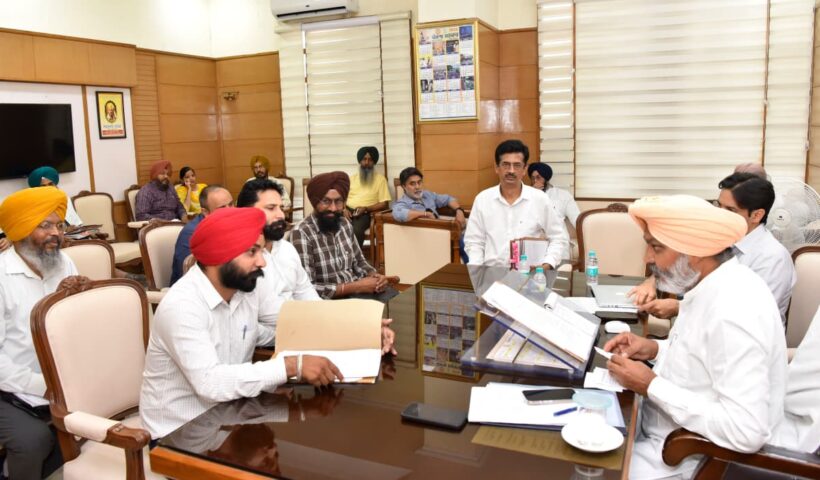 ਵਿੱਤ ਮੰਤਰੀ ਹਰਪਾਲ ਸਿੰਘ ਚੀਮਾ ਵੱਲੋਂ ਮੁਲਾਜ਼ਮ ਯੂਨੀਅਨਾਂ ਨਾਲ ਮੁਲਾਕਾਤ; ਜਾਇਜ਼ ਮੰਗਾਂ ’ਤੇ ਜਲਦ ਕਾਰਵਾਈ ਦਾ ਦਿੱਤਾ ਭਰੋਸਾ