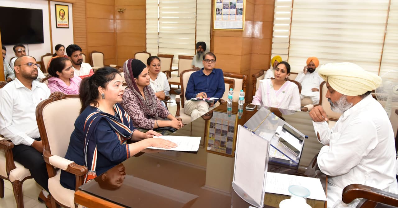Bhagwant Mann Govt committed to resolving employees’ issues through dialogue & consensus; Finance Minister Harpal Singh Cheema holds meetings with 5 Education Dept unions