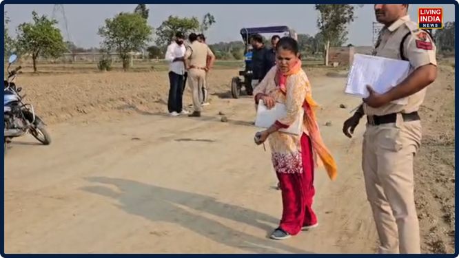 ਹਰਿਆਣਾ ਦੇ ਝੱਜਰ ਜ਼ਿਲ੍ਹੇ ਦੇ ਪਿੰਡ ਦੁਜਾਨਾ ਵਿੱਚ ਐਤਵਾਰ ਦੁਪਹਿਰ ਨੂੰ ਜ਼ਮੀਨੀ ਵਿਵਾਦ ਅਤੇ ਪੁਰਾਣੀ ਰੰਜਿਸ਼ ਕਾਰਨ 65 ਸਾਲਾ ਵਿਜੇ ਕੁਮਾਰ ਦੀ ਬੇਰਹਿਮੀ ਨਾਲ ਹੱਤਿਆ ਕਰ ਦਿੱਤੀ ਗਈ।