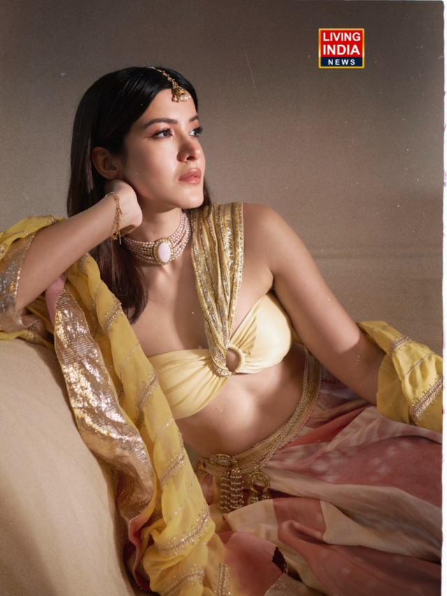 Shanaya Kapoor adds glamour to sister Anshula Kapoor’s mehendi.