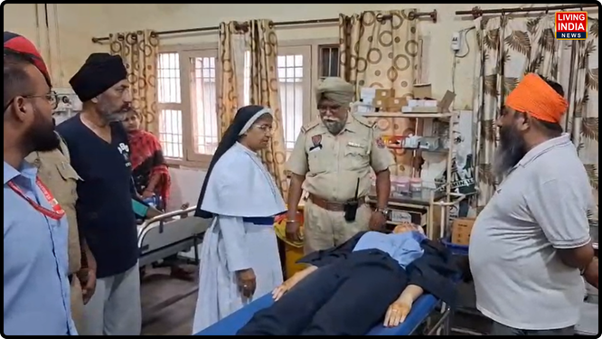 ਸ਼ਹਿਰ ਵਿੱਚ ਉਸ ਸਮੇਂ ਇੱਕ ਵੱਡਾ ਹਾਦਸਾ ਵਾਪਰਦਿਆਂ-ਵਾਪਰਦਿਆਂ ਟਲ ਗਿਆ ਜਦੋਂ ਇੱਕ ਮੋਟਰਸਾਈਕਲ ਚਾਲਕ ਦੀ ਲਾਪਰਵਾਹੀ ਕਾਰਨ ਐਕਟੀਵਾ ਉੱਤੇ ਸਵਾਰ