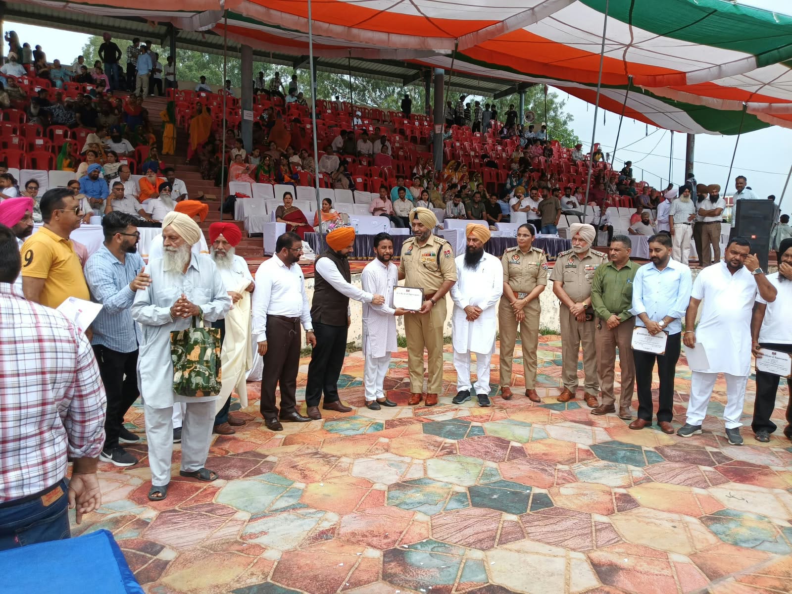ਭਗਵੰਤ ਮਾਨ ਸਰਕਾਰ ਨੇ ਸੁਤੰਤਰਤਾ ਦਿਵਸ ਮੌਕੇ ‘ਯੁੱਧ ਨਸ਼ਿਆਂ ਵਿਰੁੱਧ’ ਮੁਹਿੰਮ ਵਿੱਚ ਯੋਗਦਾਨ ਪਾਉਣ ਵਾਲੀਆਂ ਗ੍ਰਾਮ ਅਤੇ ਵਾਰਡ ਰੱਖਿਆ ਕਮੇਟੀਆਂ