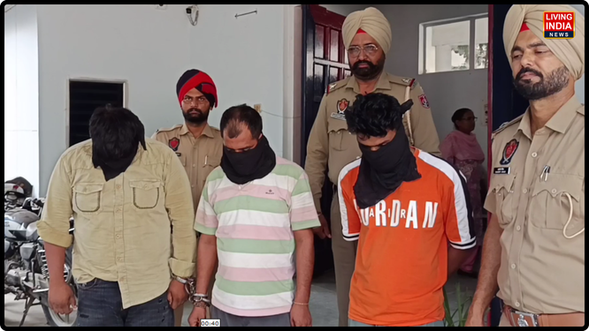  ਬਰਨਾਲਾ ਸ਼ਹਿਰ ਵਿੱਚ ਸਾਈਬਰ ਕ੍ਰਾਈਮ ਅਤੇ ਜ਼ਬਰਦਸਤੀ ਵਸੂਲੀ (ਫਿਰੌਤੀ) ਦਾ ਇੱਕ ਗੰਭੀਰ ਮਾਮਲਾ ਸਾਹਮਣੇ ਆਇਆ ਹੈ। ਇੱਥੇ ਪੁਲਿਸ ਨੇ ਇੱਕ ਮੰਦਿਰ
